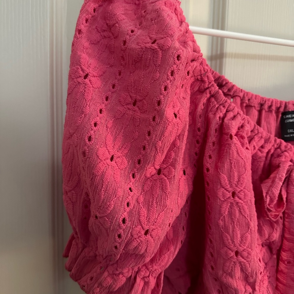 Pink flowy crop shirt - Picture 3 of 4